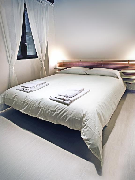 Flowers Apartments Ρώμη Δωμάτιο φωτογραφία