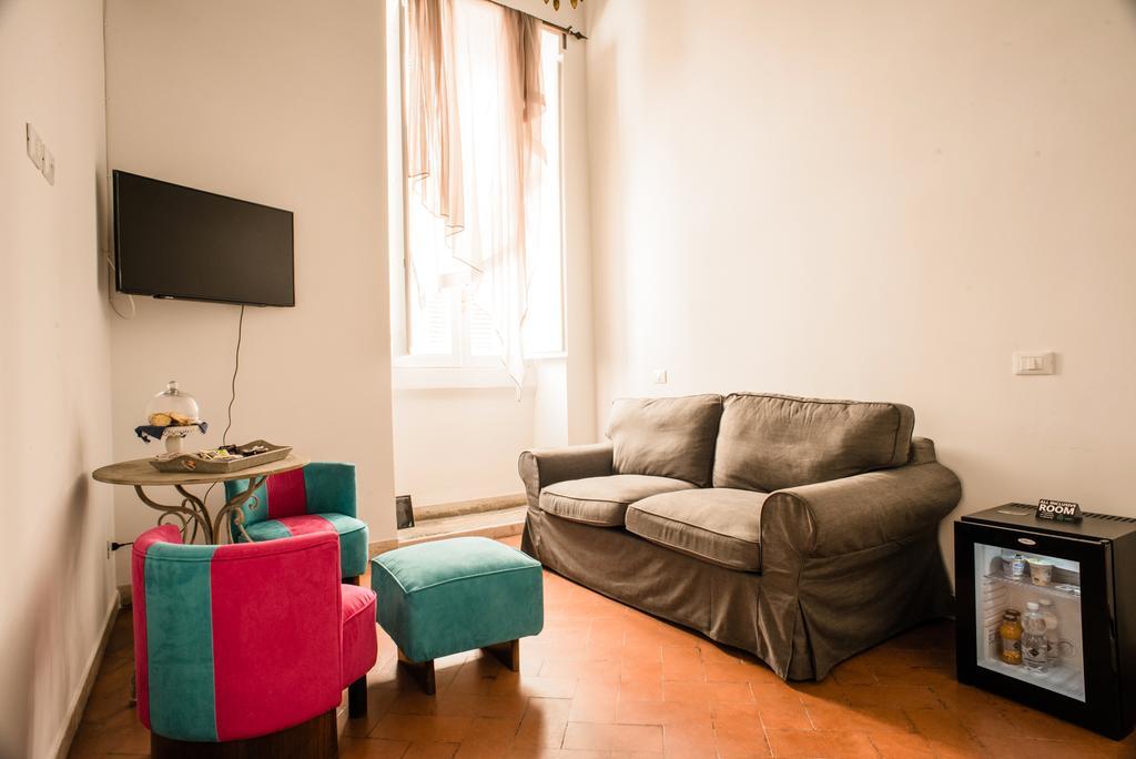 Flowers Apartments Ρώμη Δωμάτιο φωτογραφία